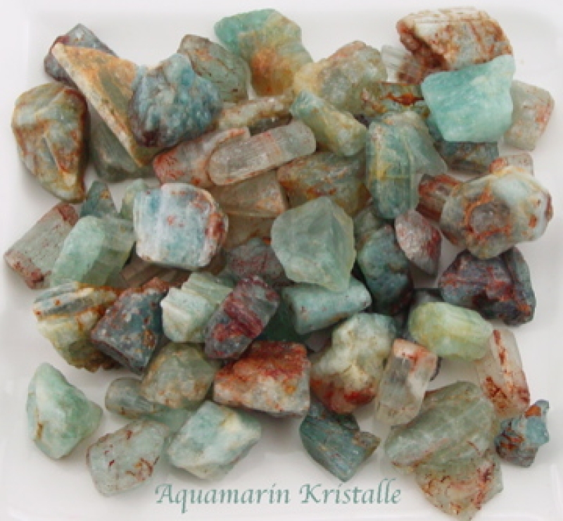 Aquamarin Kristalle Wassersteine