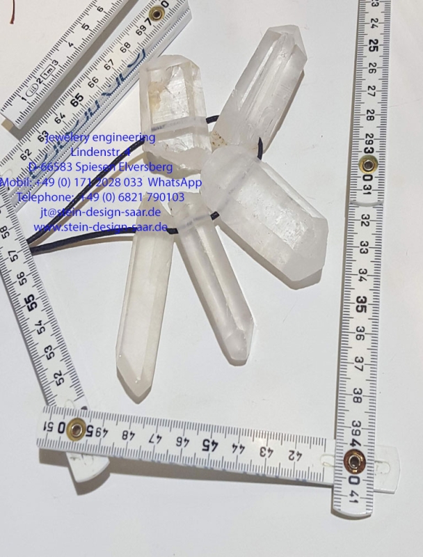 Mineralien Bergkristall Spitze Roh