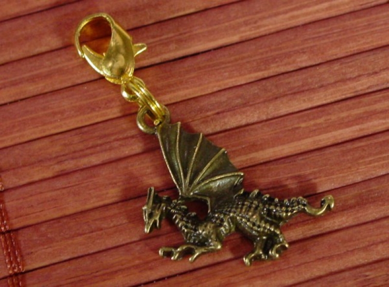 Drachen Anhaenger bronze