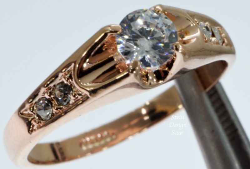 Ring, 18 ct vergoldet,Zirkonia im Diamantschliff