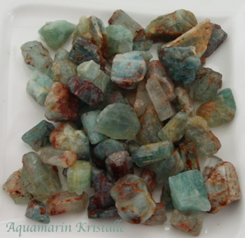 Aquamarin Kristalle Wassersteine