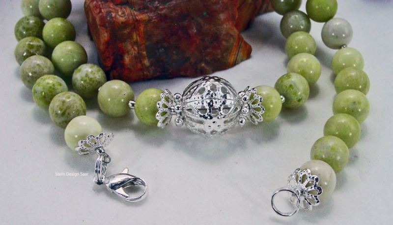 silber  schmuck und Steine