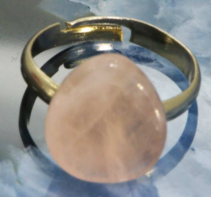 Rosenquarz Tropfenform Ring