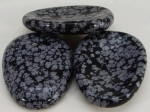 Daumensteine Schneefockenobsidian