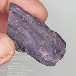 Rohstein seltener Sugilith Therapiestein